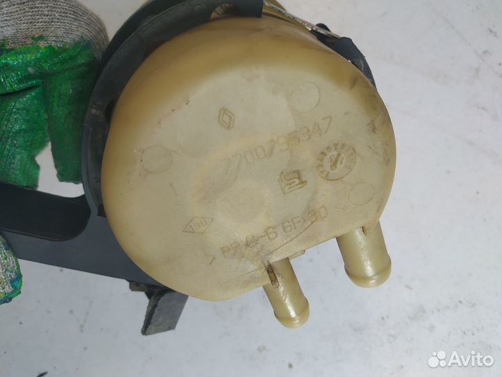 Renault Duster Бачок Гура 7700795347