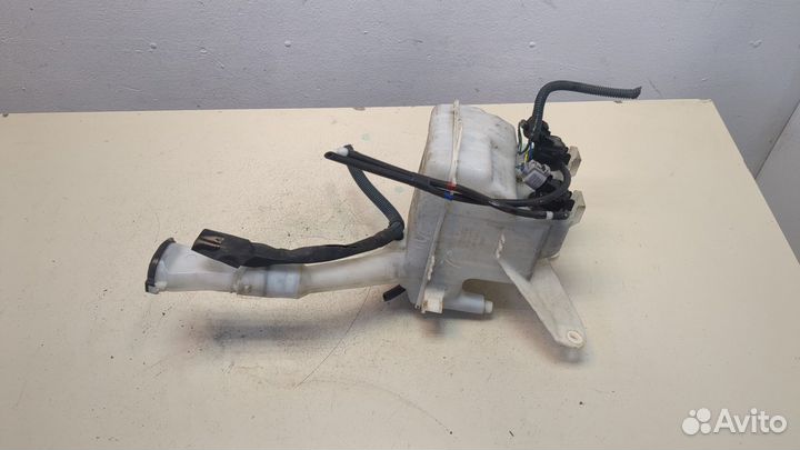 Бачок омывателя Toyota Urban Cruiser, 2009