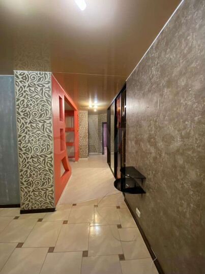 3-к. квартира, 100 м², 1/16 эт.