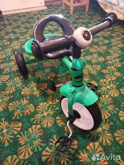 Трехколесный велосипед