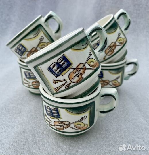 Набор кофейных чашек зик, Музыка