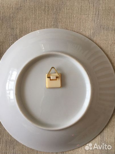 Настенная тарелка