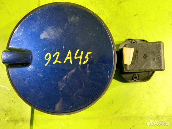 Лючок бензобака для Opel Astra H