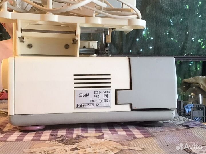 Швейная машина оверлок