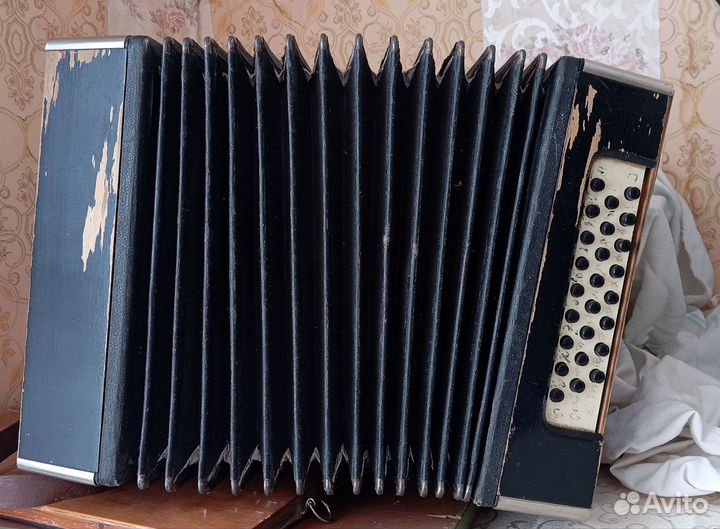Гармонь СССР Красный партизан