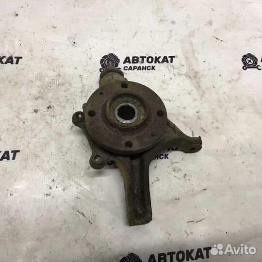 Поворотный кулак левый Пежо 307