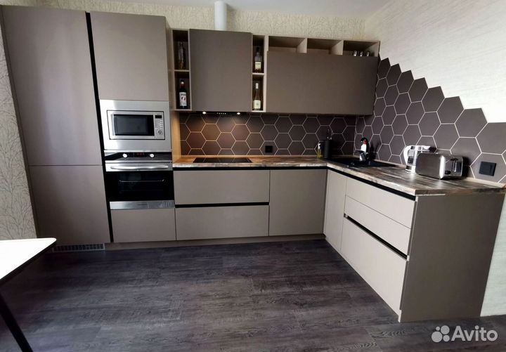 Современная кухня под ключ