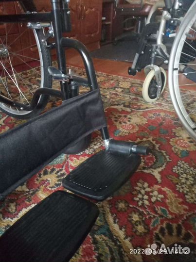 Инвалидная коляска прогулочная с ручным приводом