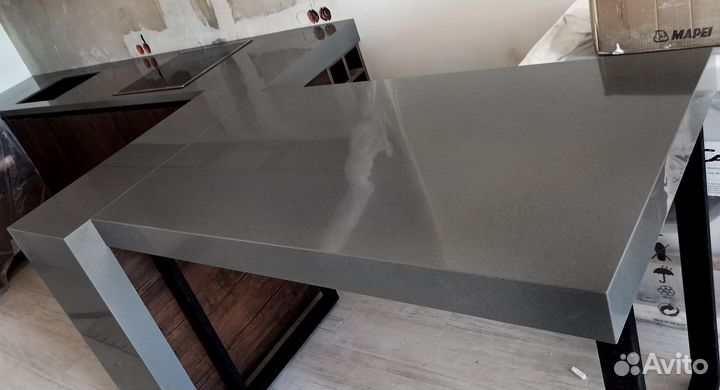 Столешница на кухню из камня м2