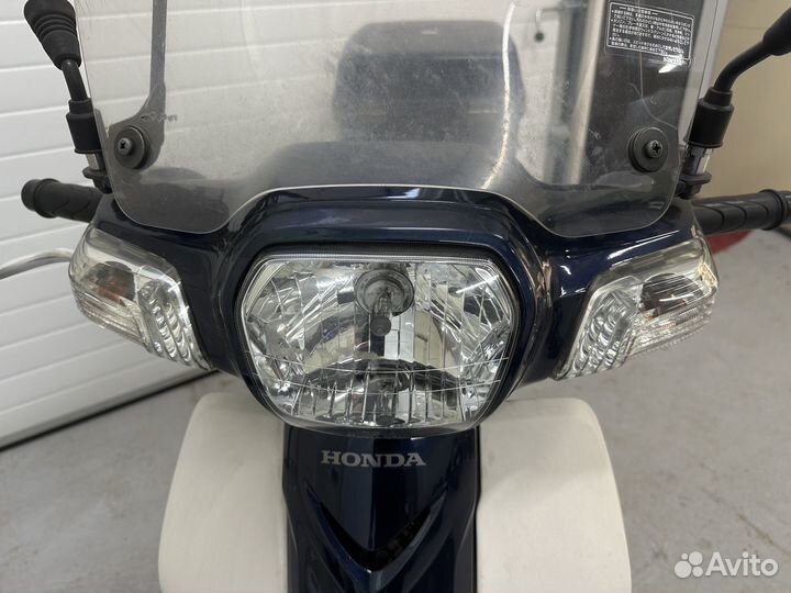 Honda Super Cub AA-04 2012г