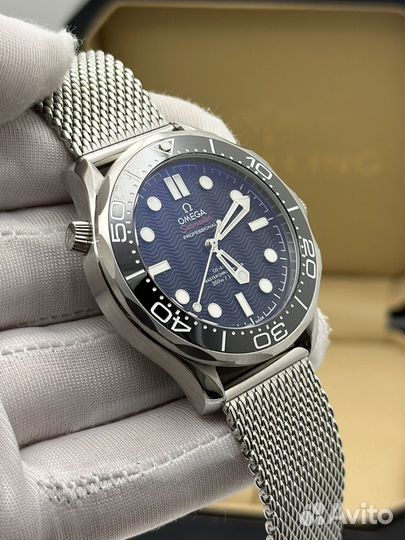 Мужские механические часы на миланском браслете