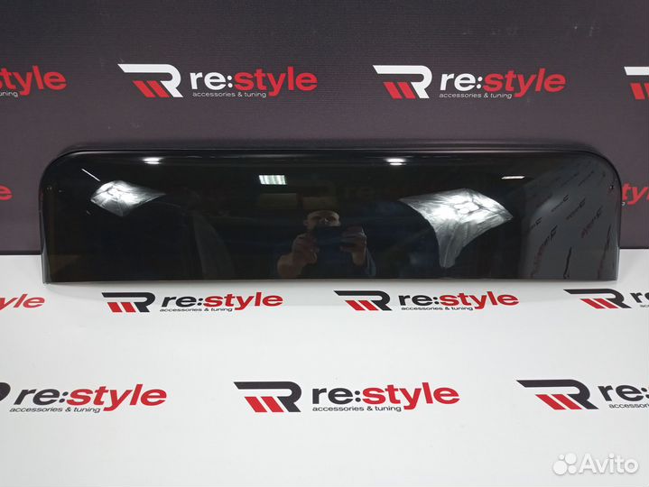 Дeфлектор люка Lexus LX570 R696