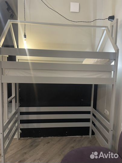 Кровать домик