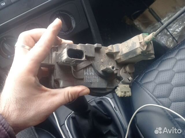 Замок правая передний на Опель астра h