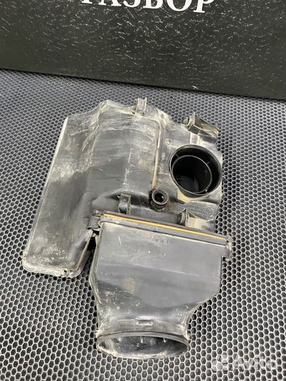 Корпус воздушного фильтра Renault duster 1