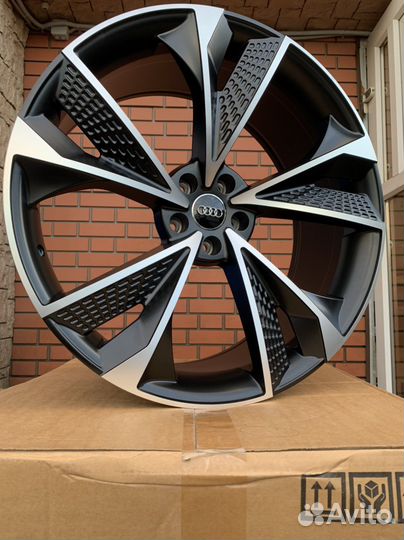 Новые диски R22 Audi Q8 Q7 4M