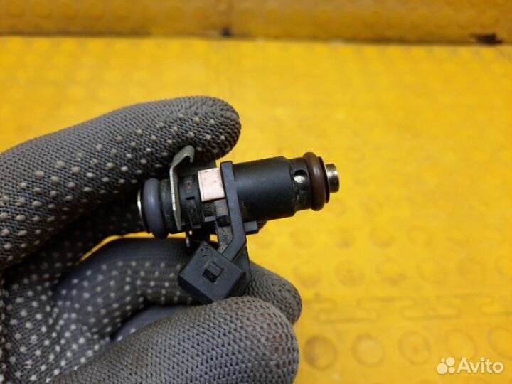 Форсунка топливная Renault Duster HS 2011 - 2015