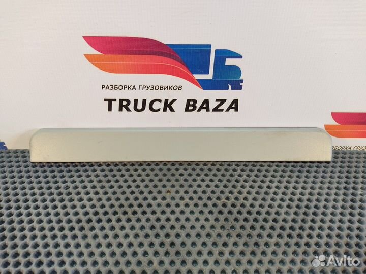 Заглушка панели приборов Iveco Stralis