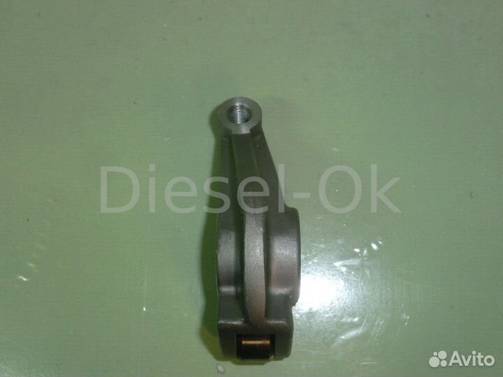 Коромысло рокер D4BH 4D56 MD352127, MD352128