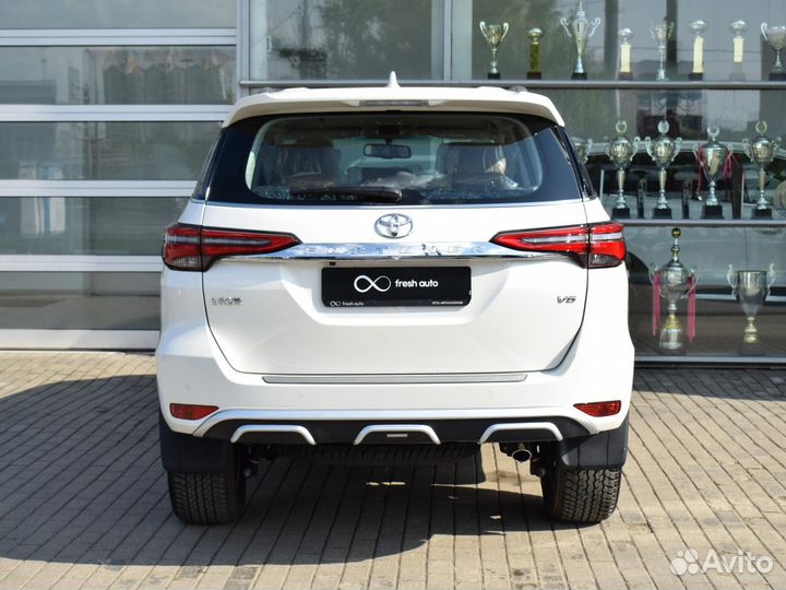 Toyota Fortuner 4.0 AT, 2022, 47 км