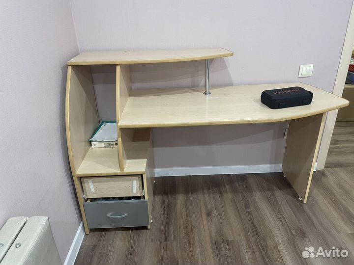 Компьютерный стол