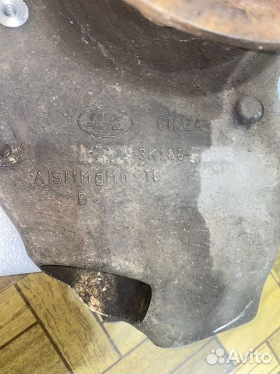 Поворотный кулак Land Rover Range Rover 4