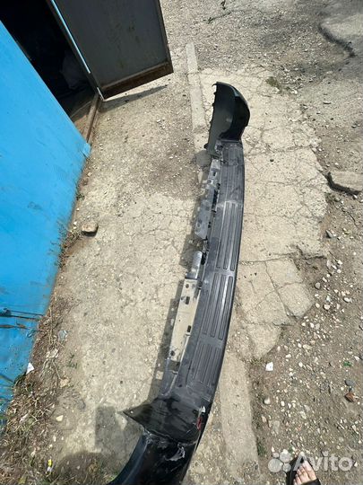 Бампер задний на prada