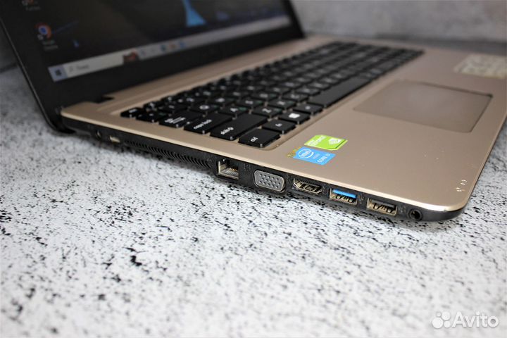 Ноутбук asus на Core i3-5005U/ 920M/ 6 gb/ ssd