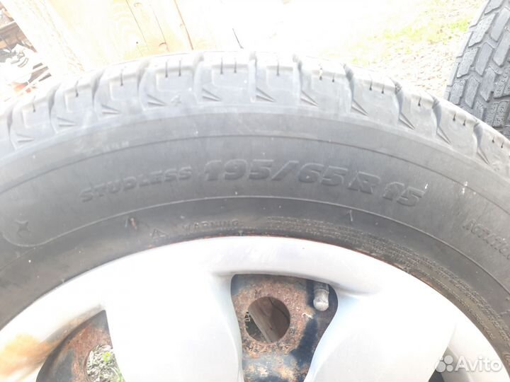 Bridgestone Blizzak WS-50 6.25/65 R15