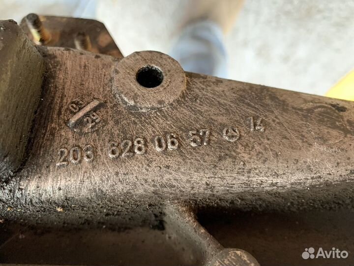 Подрамник Mercedes w209