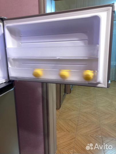 Холодильник Sharp SJ-PT561R-B