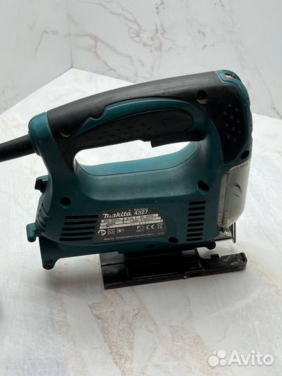 Лобзик Makita 4327