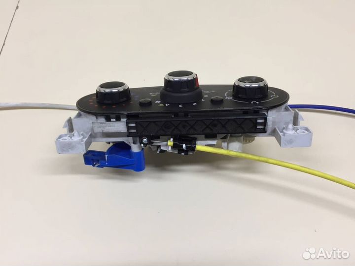 Блок управления отопителем Renault Logan 2 2014