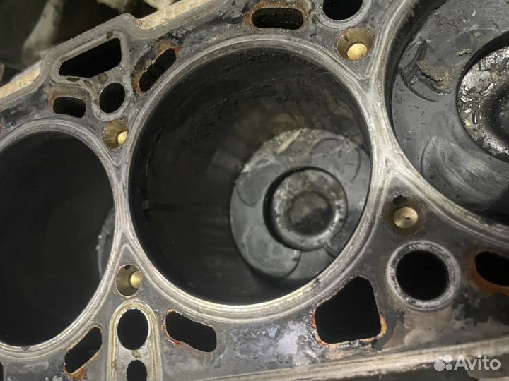 Блок цилиндров всборе opel A20DTH