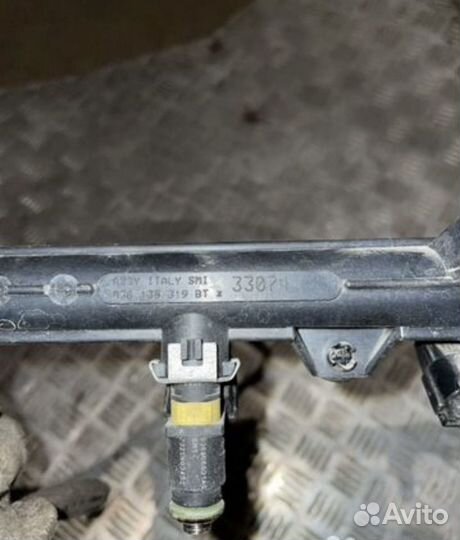 Топливная рампа Skoda Polo Audi бензин BUD