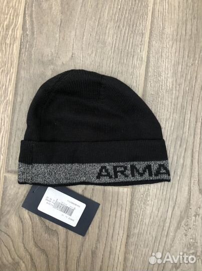 Шапка armani новая