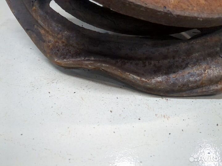 Ступица (кулак, цапфа) левая задняя Renault Trafic