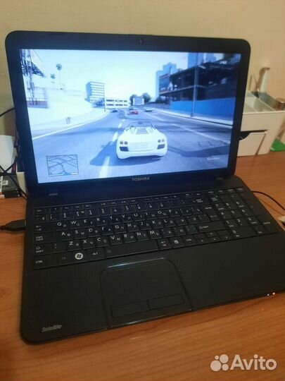 Топовый игровой ноутбук Toshiba intel i7/SSD/HDD