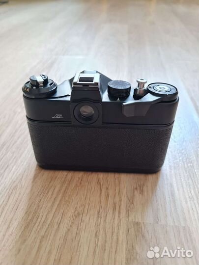 Зеркальный фотоаппарат zenith ет