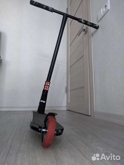 Трюковой самокат Hipe H4