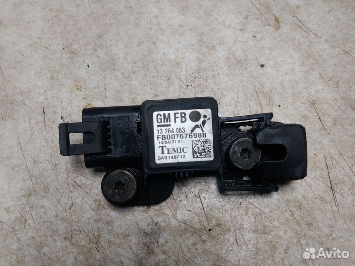 Датчик удара Opel Astra H / Zafira B