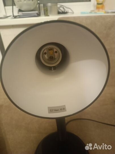 Лампа настольная новая