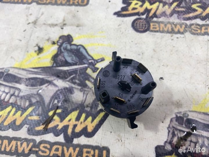 Контактная группа замка зажигания Audi 80 B4 1994