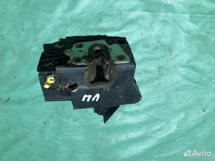 Замок двери задний левый Renault Logan 2