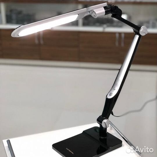 TL-402 светодиодная косметологическая лампа