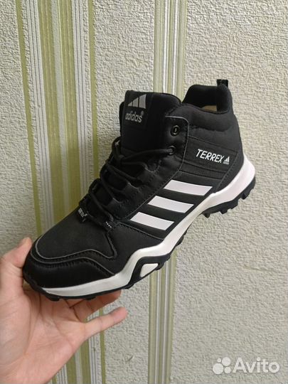 Мужские зимние кроссовки