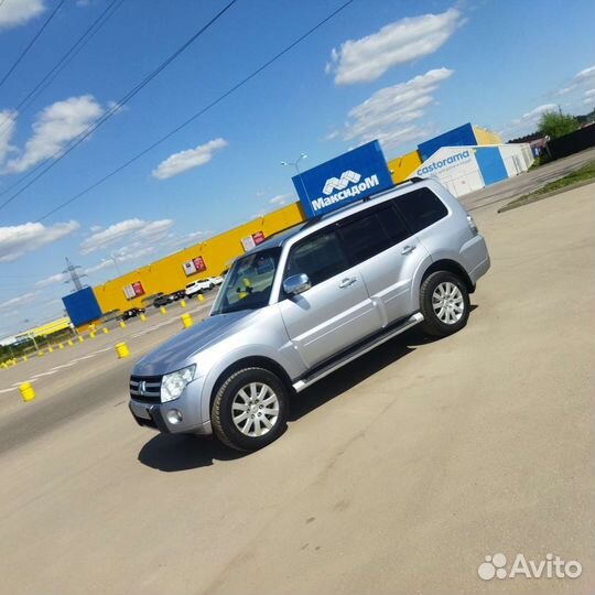Mitsubishi Pajero 3.0 AT, 2011, 320 000 км