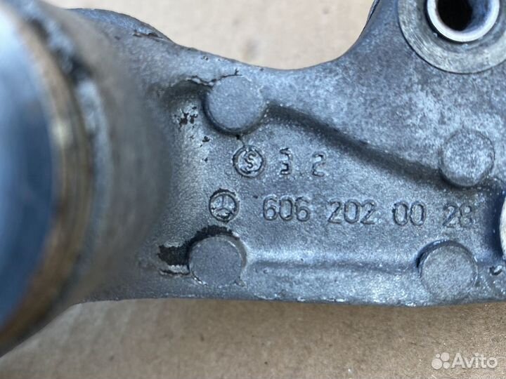 Натяжитель ремня генератора Mercedes om606 w140