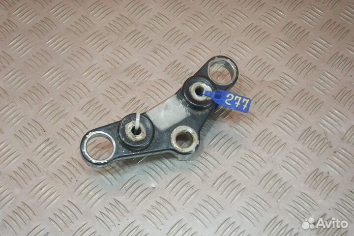 Траверса верхняя Suzuki VS750 Intruder