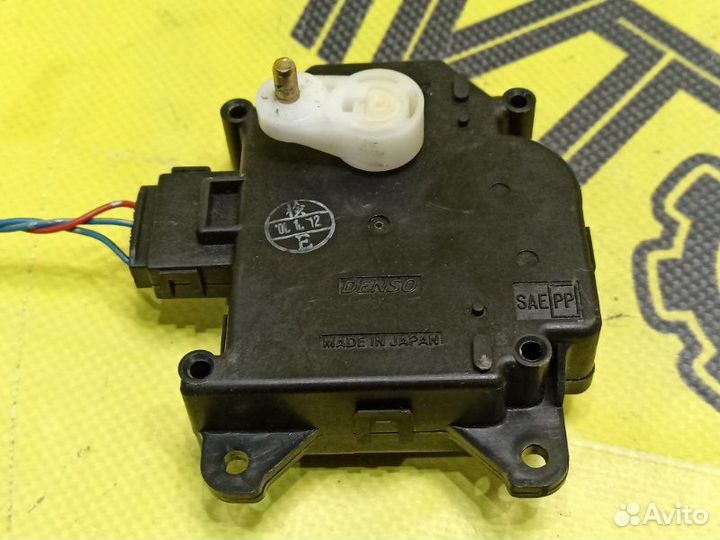 Сервопривод заслонки печки Toyota Windom MCV21